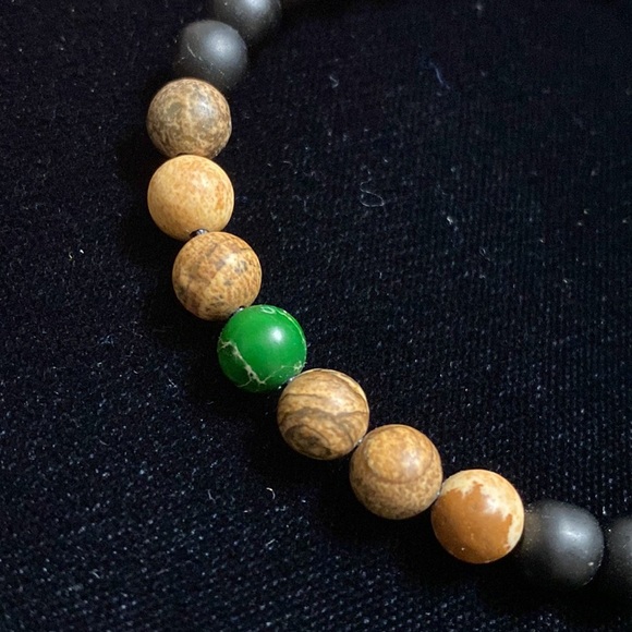 🖤NWOT💕1 Tree mission Stone bracelet - Picture 5 of 8